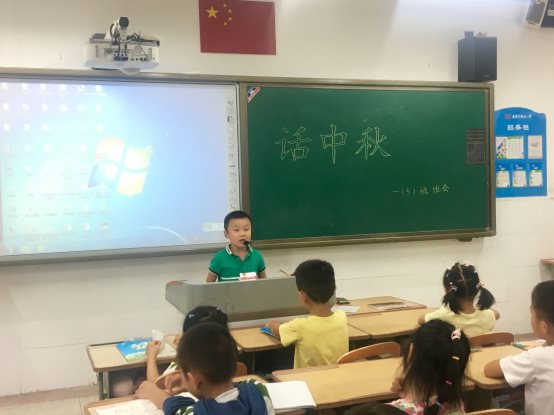 一群小孩在教室里&#xA;&#xA;描述已自动生成