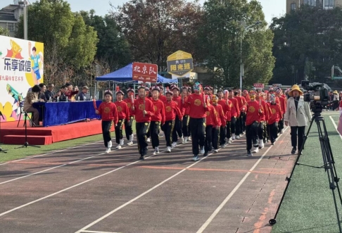 B0200B80EFF47AF4515212F30A3365DB