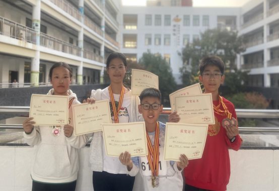 5D3E7E13ACC4580CB4F7F9E40B3B0513