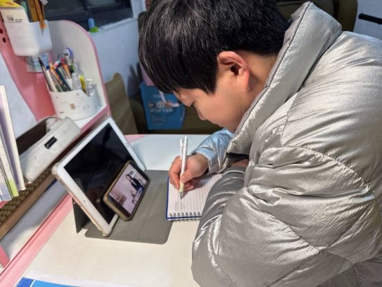 07FD61C9DF2E8989BD45AB68B5DF50CC