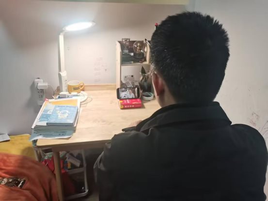 2a2f34ee6912bf59c159946c1c12f0a7_720